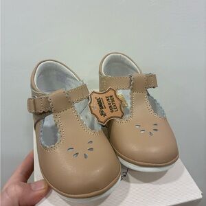 Angel Dear Leather Kids Dress Shoes Size 6 Latte